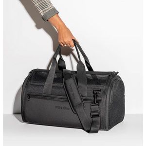 Wild one pet carrier